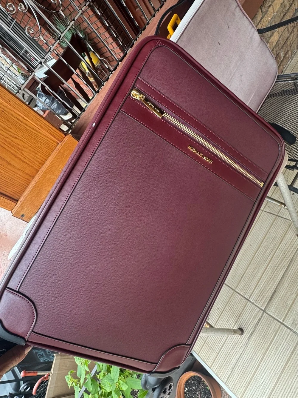 Michael Kors compact michael